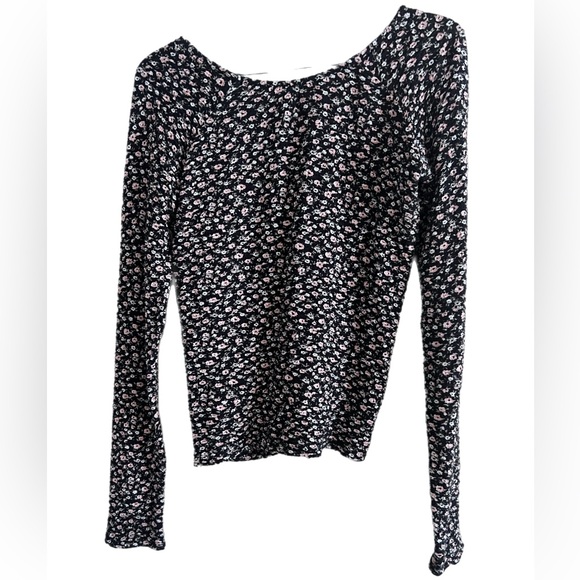 Hollister Black and White Floral Long Sleeve Top - Picture 6 of 11